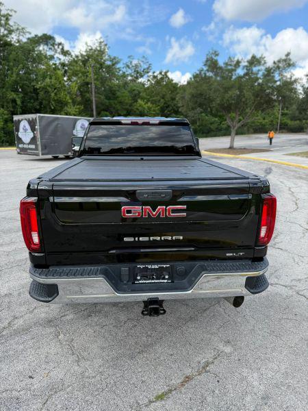 2022 GMC Sierra 2500HD 2WD Crew Cab Standard Bed SLT