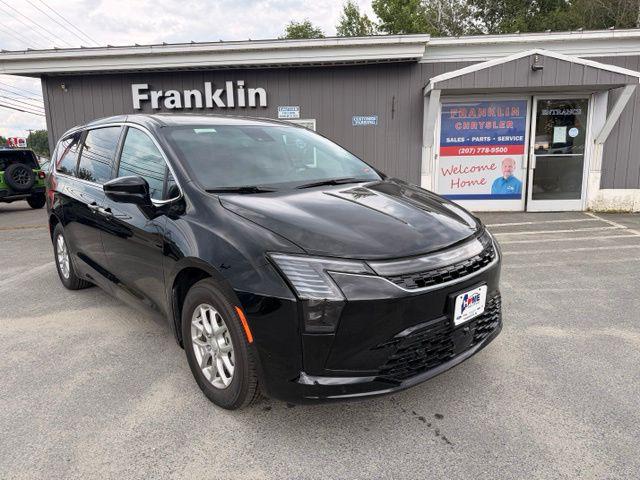 2027 Chrysler Pacifica Select for sale in Farmington, ME