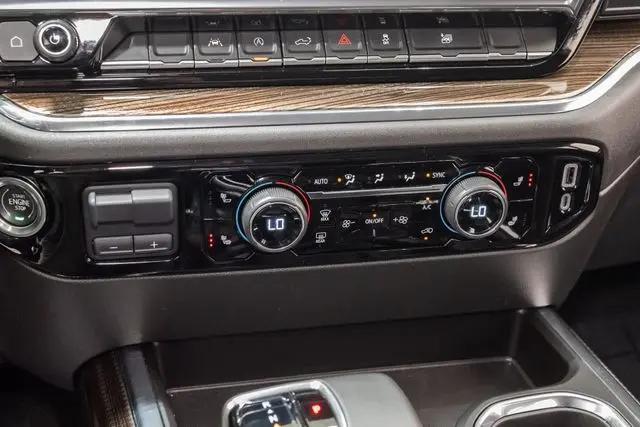 2023 Chevrolet Silverado 1500 4WD Crew Cab Standard Bed LT