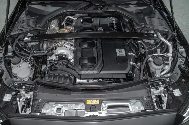2026 Mercedes-Benz AMG C 43 4MATIC