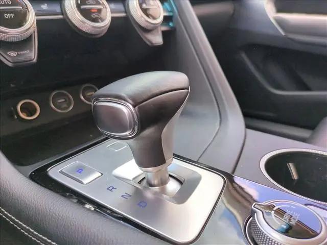 2022 Genesis G70 2.0T RWD