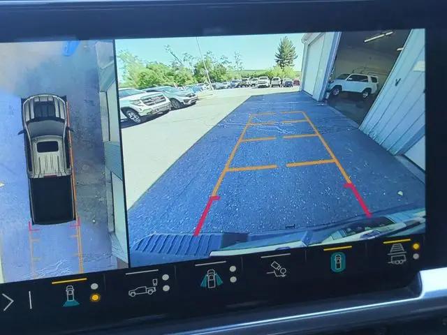 2023 Chevrolet Silverado 1500 4WD Crew Cab Standard Bed LT Trail Boss