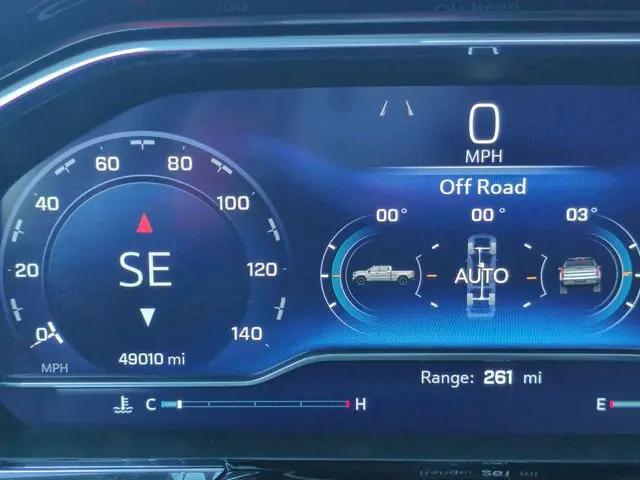 2023 Chevrolet Silverado 1500 4WD Crew Cab Standard Bed LT Trail Boss