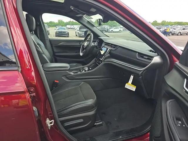 2024 Jeep Grand Cherokee L Altitude 4x4