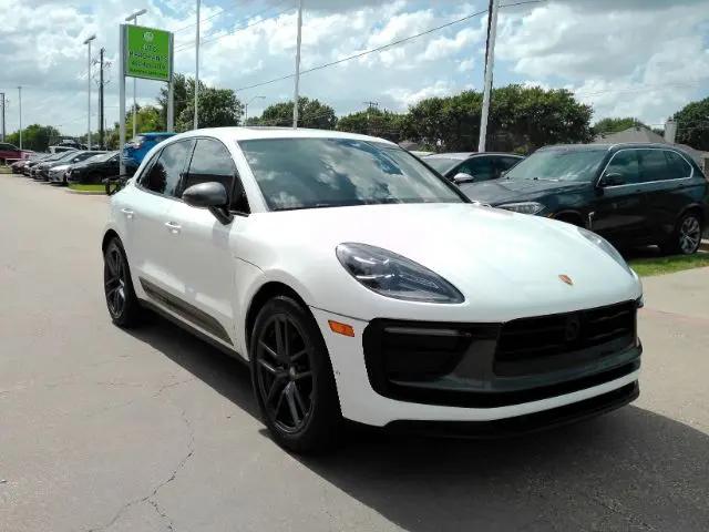 2023 Porsche Macan T