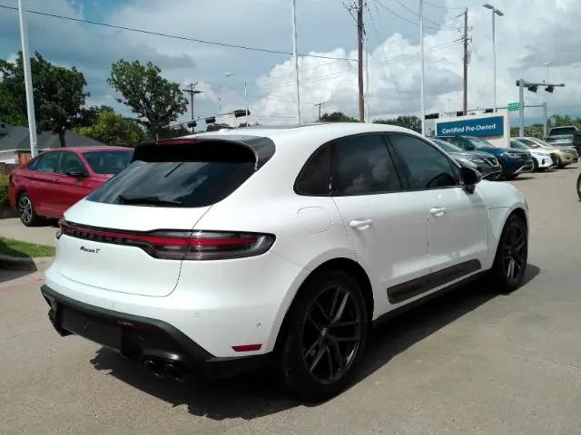 2023 Porsche Macan T