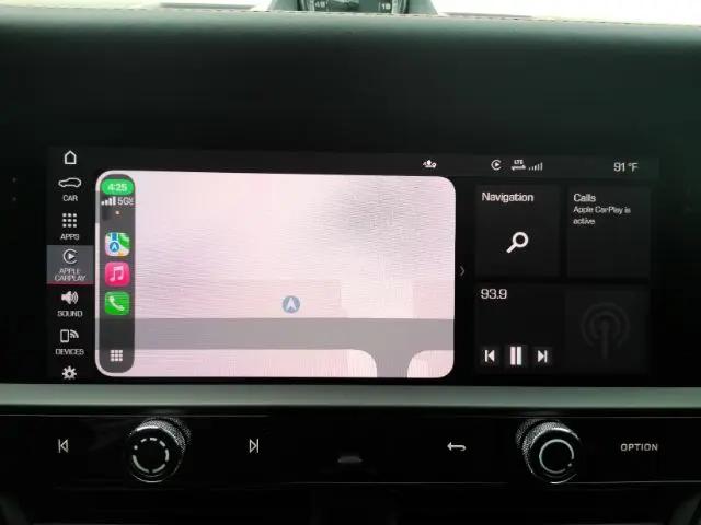 2023 Porsche Macan T