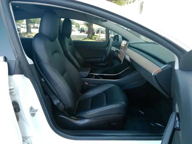2019 Tesla Model 3 Performance