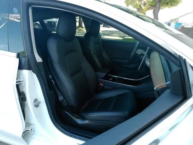 2019 Tesla Model 3 Performance