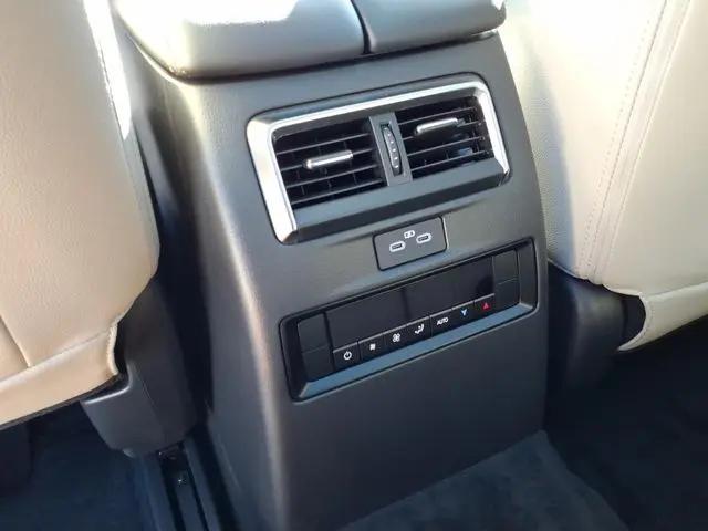 2025 Mazda X-90 Premium Sport