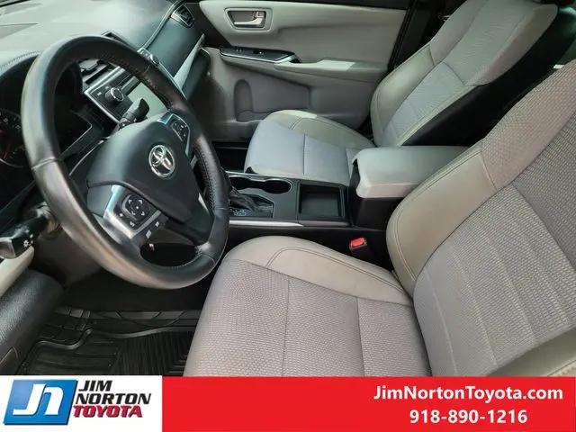2016 Toyota Camry SE