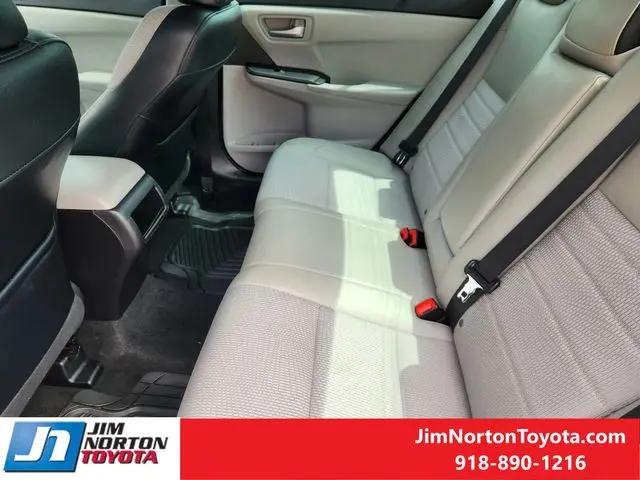 2016 Toyota Camry SE