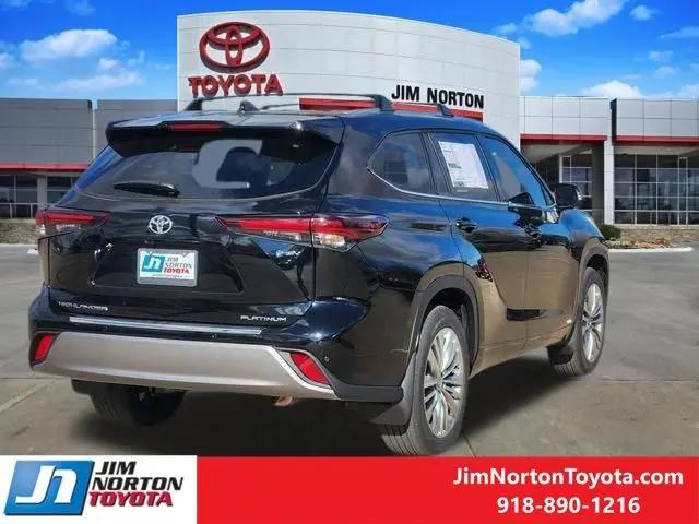2026 Toyota Highlander Hybrid Platinum