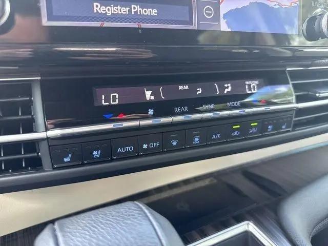 2024 Toyota Sienna Platinum