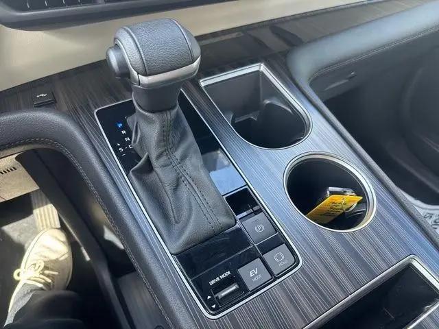 2024 Toyota Sienna Platinum
