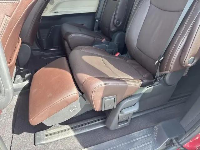 2024 Toyota Sienna Platinum