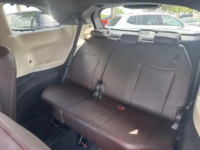 2024 Toyota Sienna Platinum