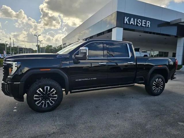 2026 GMC Sierra 2500HD Crew Cab, Standard Bed, Denali Ultimate, 4WD