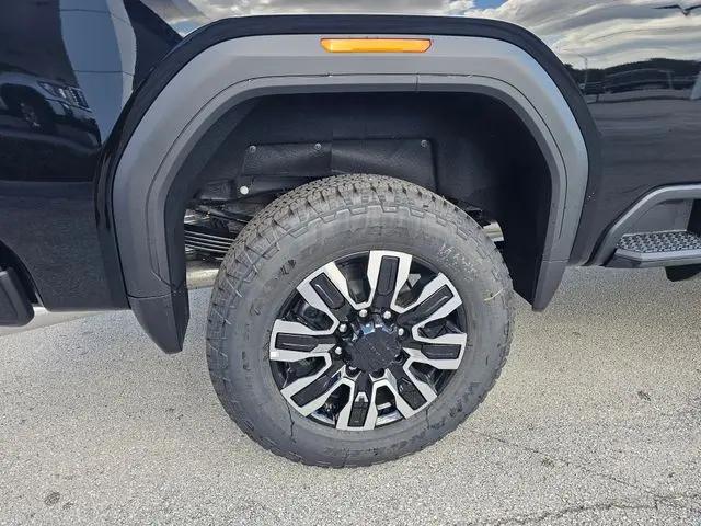2026 GMC Sierra 2500HD Crew Cab, Standard Bed, Denali Ultimate, 4WD