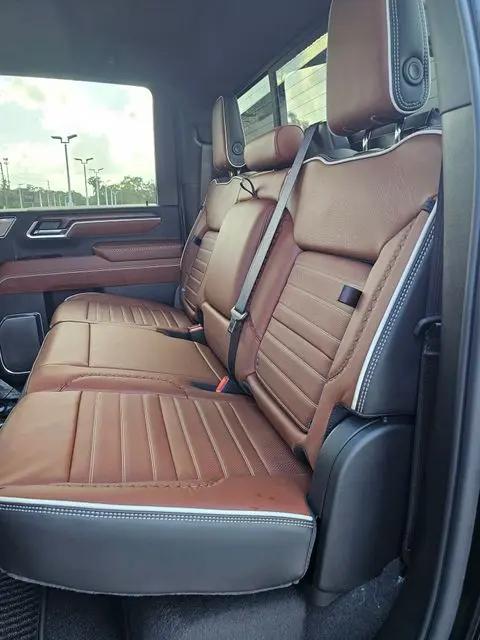 2026 GMC Sierra 2500HD Crew Cab, Standard Bed, Denali Ultimate, 4WD