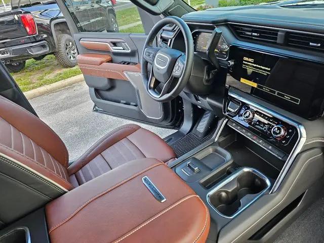 2026 GMC Sierra 2500HD Crew Cab, Standard Bed, Denali Ultimate, 4WD