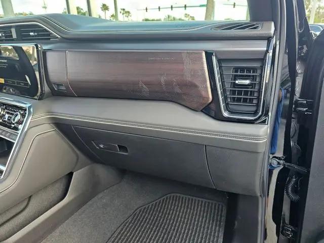 2026 GMC Sierra 2500HD Crew Cab, Standard Bed, Denali Ultimate, 4WD