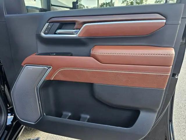2026 GMC Sierra 2500HD Crew Cab, Standard Bed, Denali Ultimate, 4WD