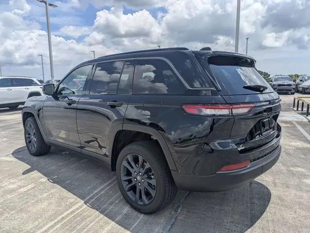 2026 Jeep Grand Cherokee 85th Anniversary Edition