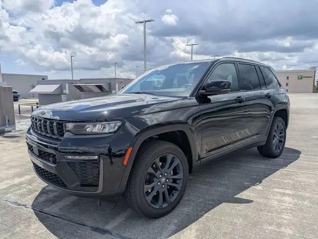 2026 Jeep Grand Cherokee 85th Anniversary Edition