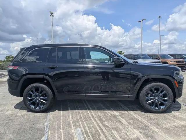 2026 Jeep Grand Cherokee 85th Anniversary Edition