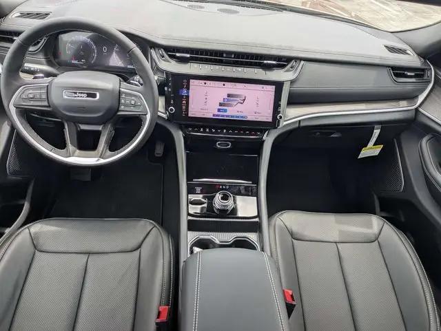 2026 Jeep Grand Cherokee Limited Reserve