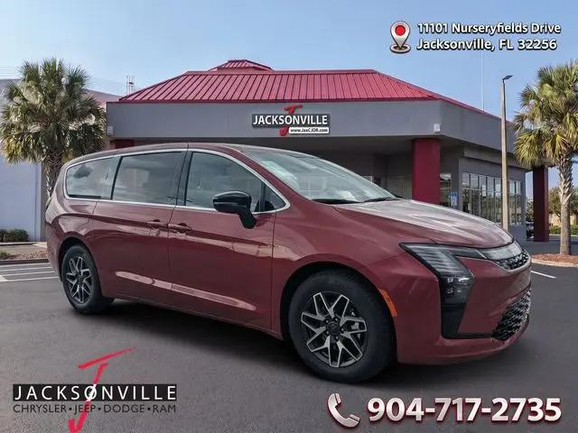 2027 Chrysler Pacifica Limited for sale in Jacksonville, FL