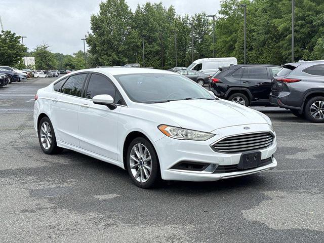 2017 Ford Fusion SE FWD's photo