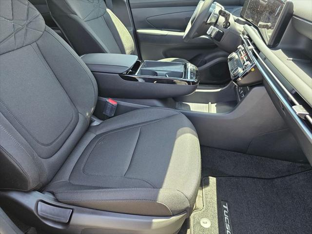 2026 Hyundai Tucson Hybrid Blue SE