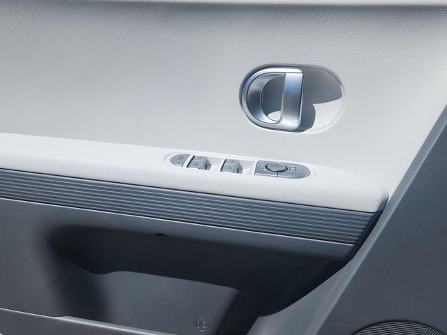 2024 Hyundai IONIQ 5 SE