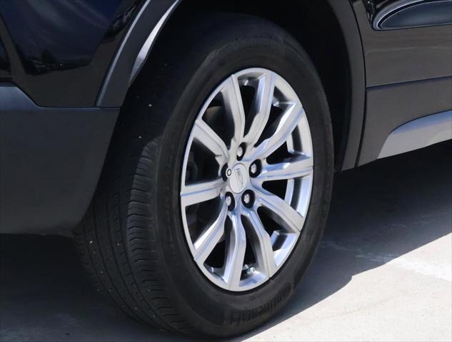 2023 Cadillac XT4 FWD Premium Luxury