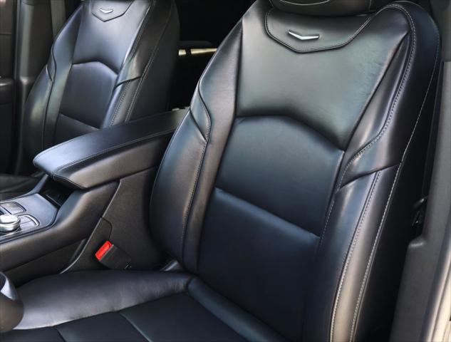 2023 Cadillac XT4 FWD Premium Luxury