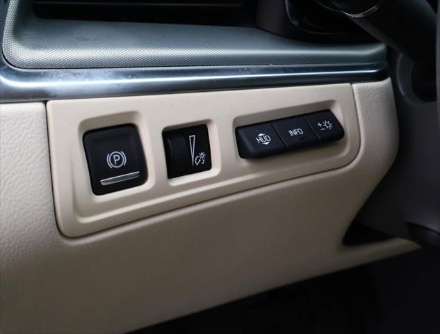 2025 Cadillac XT5 FWD Premium Luxury