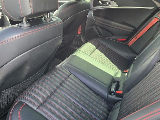 2023 Genesis G70 2.0T RWD