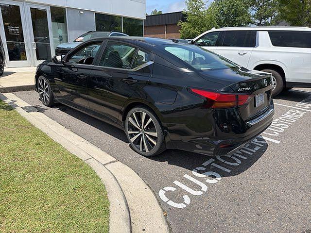 2021 Nissan Altima SR FWD