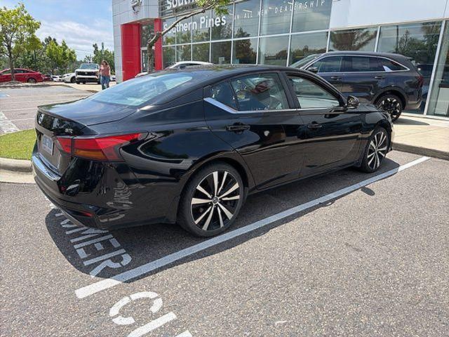 2021 Nissan Altima SR FWD
