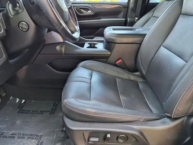 2022 Chevrolet Suburban 4WD RST
