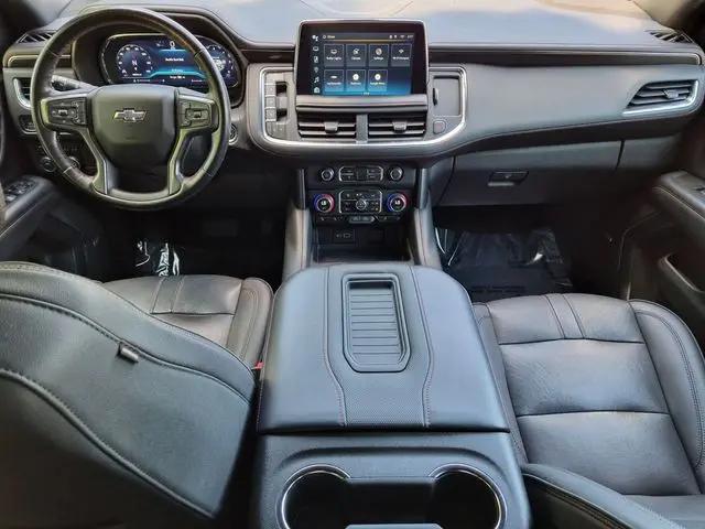 2022 Chevrolet Suburban 4WD RST