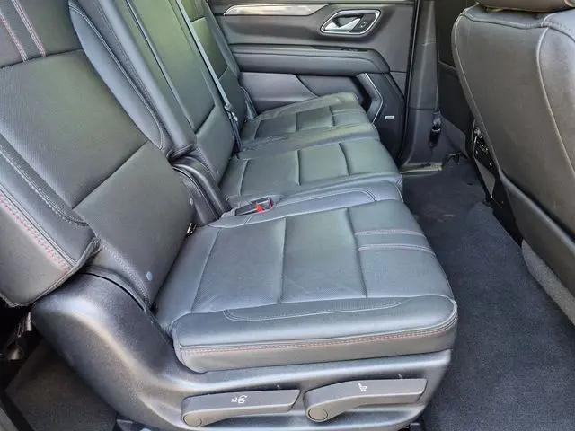 2022 Chevrolet Suburban 4WD RST