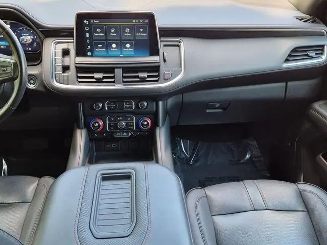 2022 Chevrolet Suburban 4WD RST