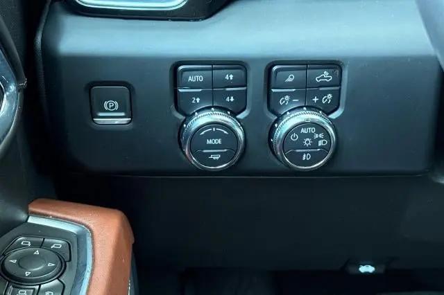 2024 GMC Sierra 3500HD 4WD Crew Cab Long Bed Denali Ultimate