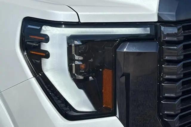 2024 GMC Sierra 3500HD 4WD Crew Cab Long Bed Denali Ultimate