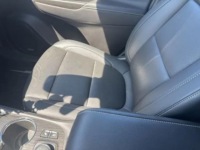 2023 GMC Acadia AWD SLT