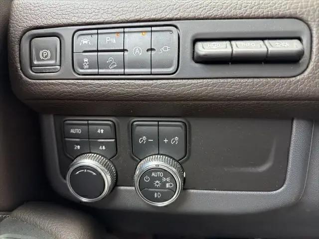 2021 GMC Yukon XL 4WD Denali