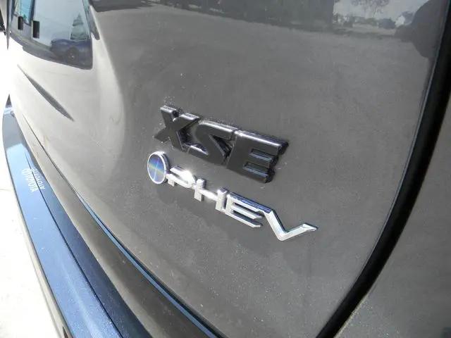 2025 Toyota RAV4 Plug-In Hybrid XSE